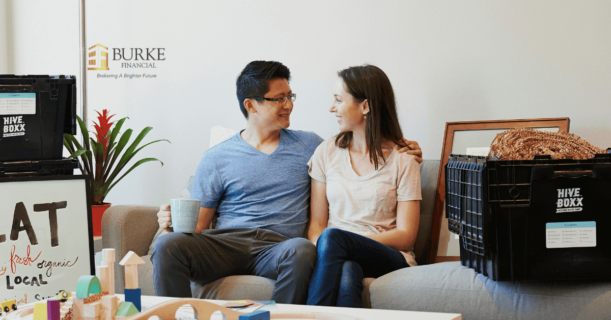 Hamilton mortgage broker providing personalized mortgage advice to a local homeowner