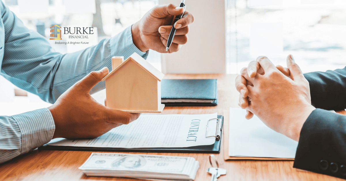 Mortgage broker in Ottawa meeting with a client to stop a power of sale