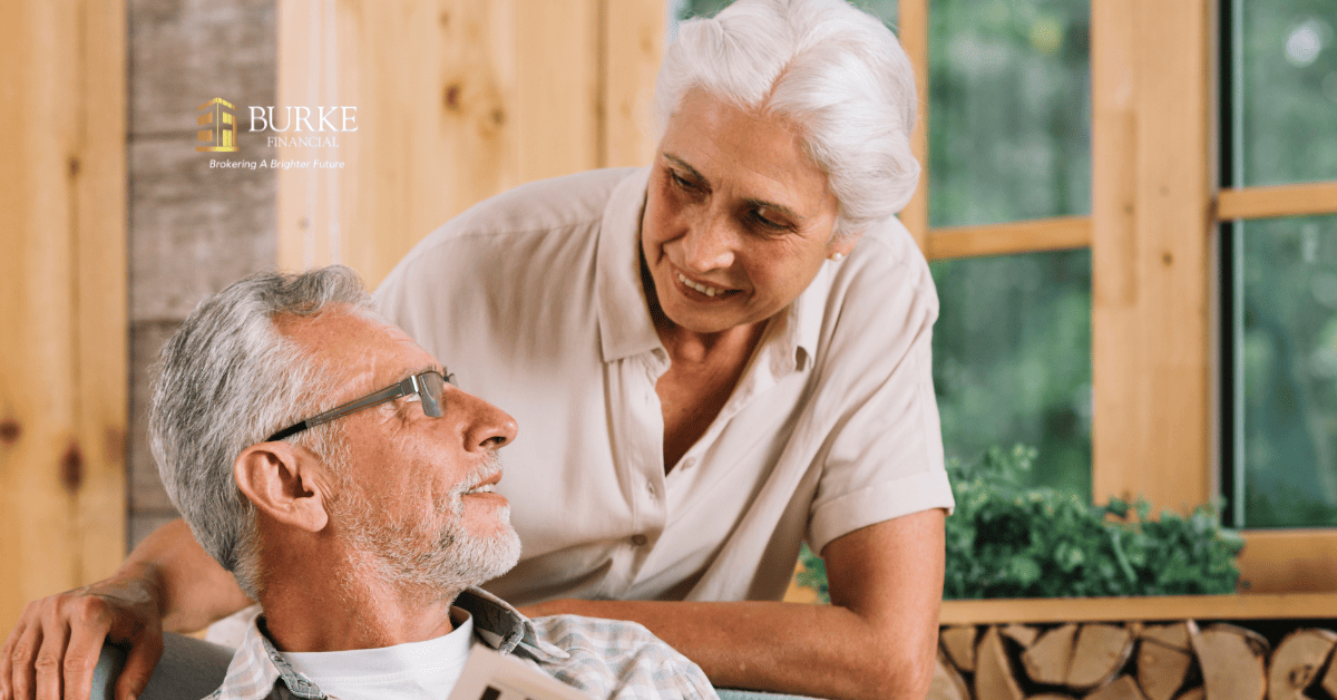 Older homeowner discussing lump-sum and scheduled reverse mortgage funds with an advisor